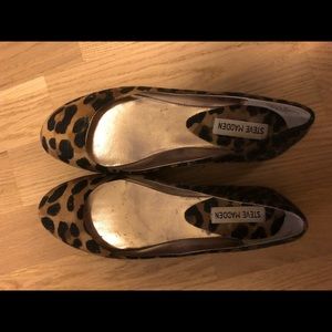 Steve Madden flats leopard print size7